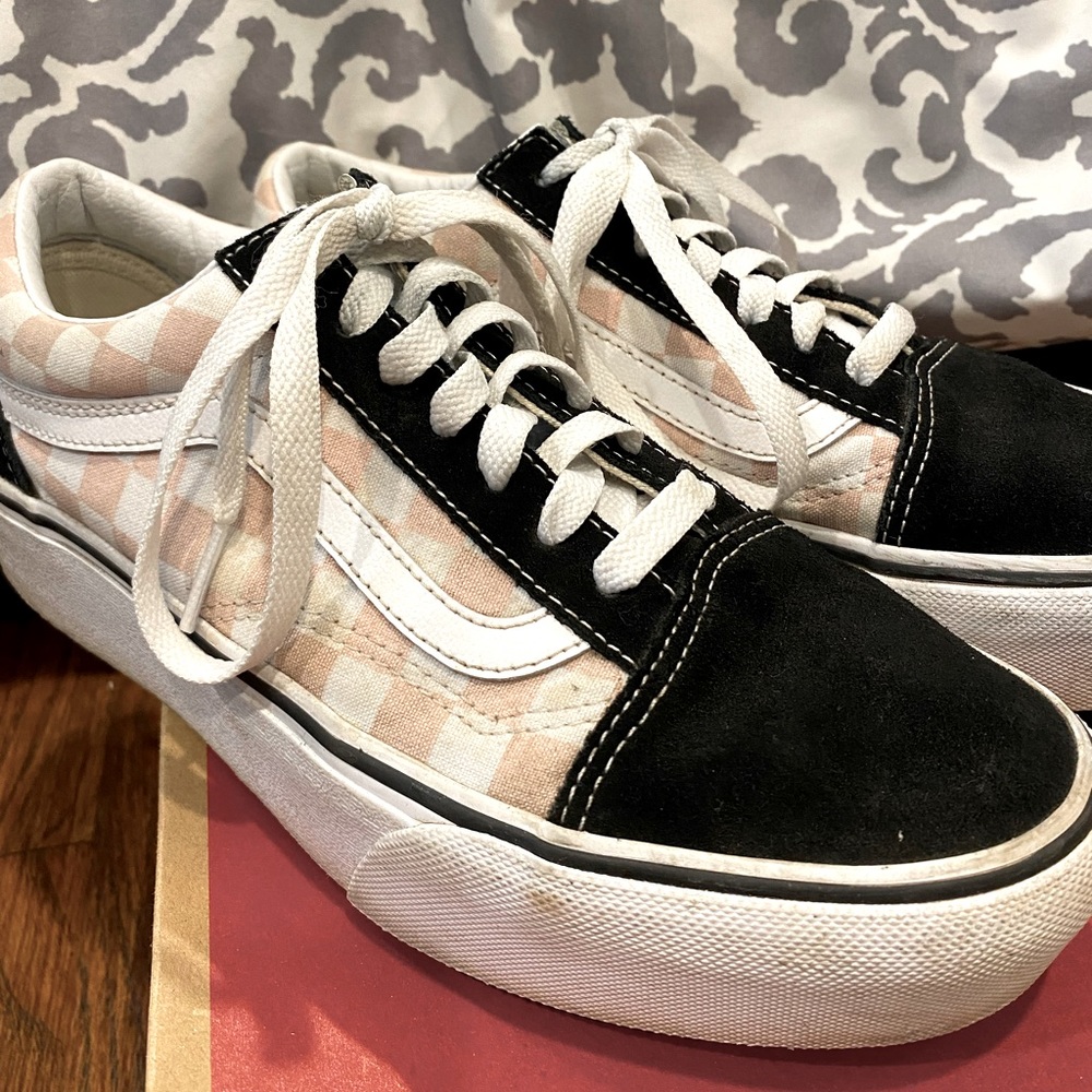 Pink/black checkerboard old stool platform vans